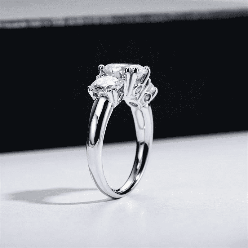 Anel de Noivado 3 Pedras Moissanite em Prata 925 e Banhado a ouro 18k - Arbo joias