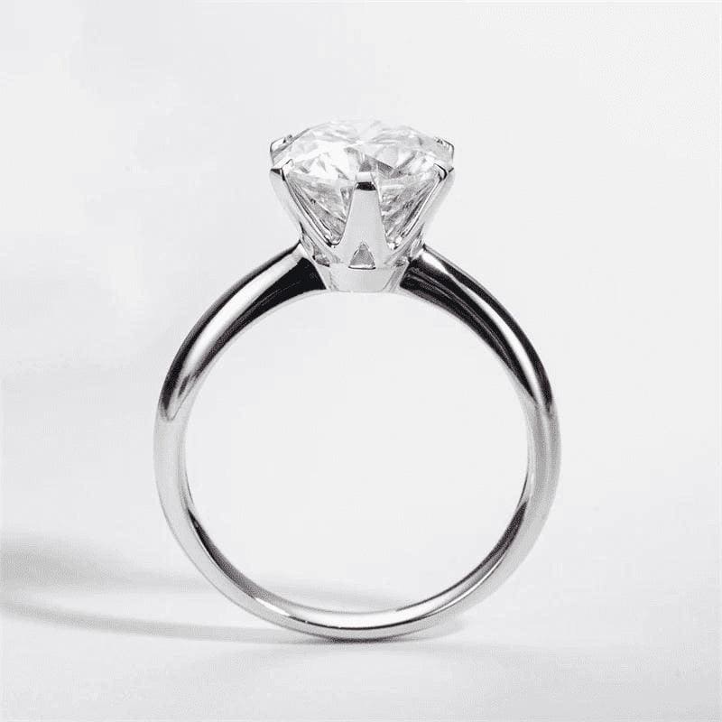 Anel Solitário Clássico Moissanite