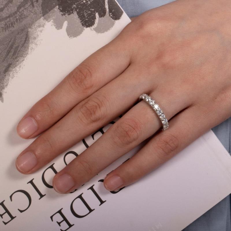 Aparador_de_Alianca_com_Moissanite_7