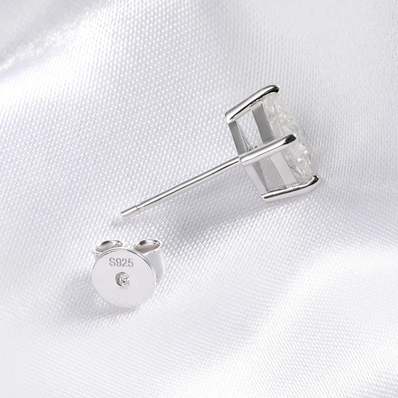 Brinco Ponto de Luz Moissanite - Princesa