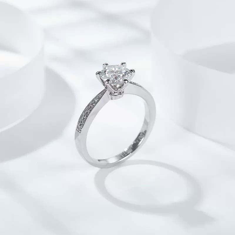 Anel de Noivado com Moissanite