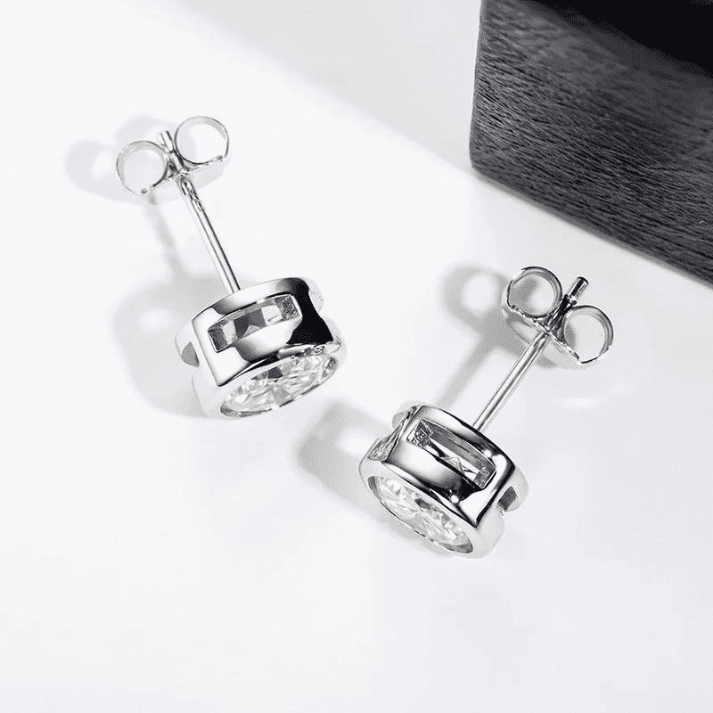 Brinco ponto de luz moissanite 