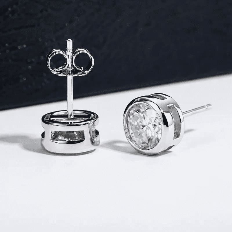 Brinco ponto de luz moissanite 