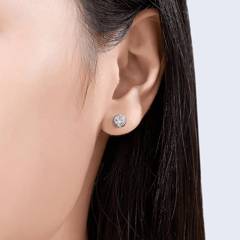 Brinco ponto de luz moissanite 